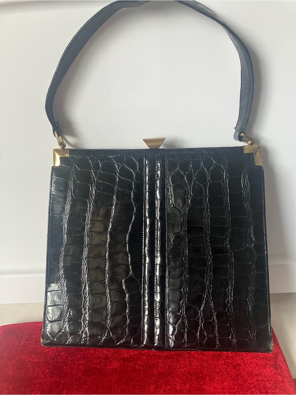 Vtg 1950s DEITSCH Genuine Alligator Handbag Black Structured Purse Frame MCM.